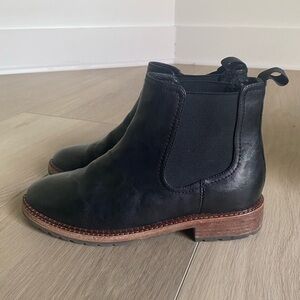 Johnston & Murphy Women's Black Leather Chelsea Pull On Quality Ankle Bo…